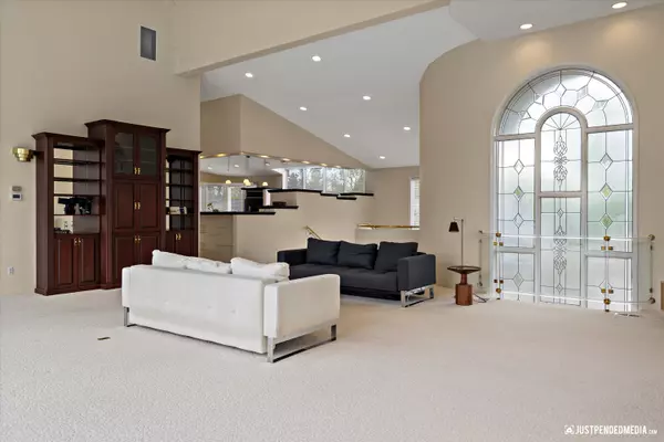 3327 Illiamna Ave Anchorage, AK 99517