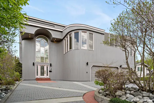 3327 Illiamna Ave, Anchorage, AK 99517