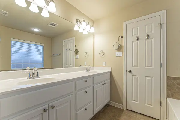 11713 Sun Glass Dr, Manor, TX 78653