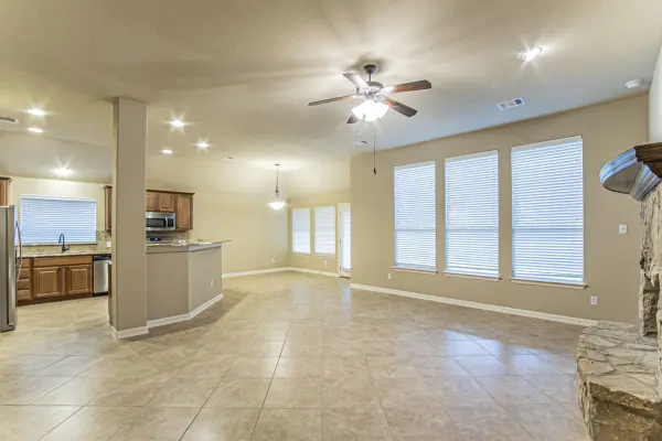 11713 Sun Glass Dr, Manor, TX 78653