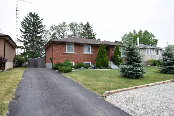 8 1st Ave, Port Colborne, ON L3K