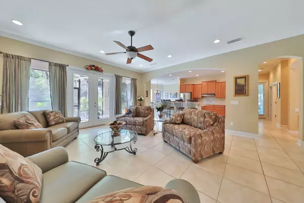 Green Cove Springs, 32043,1853 COLONIAL DR