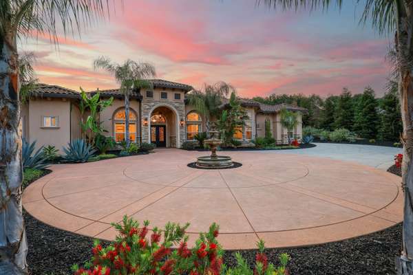 2950 Taylor Rd, Loomis, CA 95650