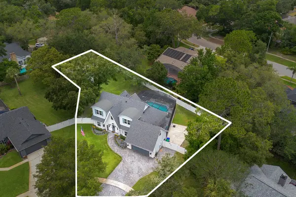 304 Oakwood Ct, Lake Mary, FL 32746