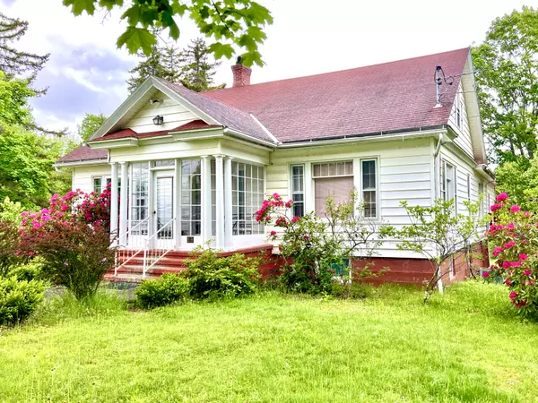 34 Renwick Ave, Tannersville, NY 12485