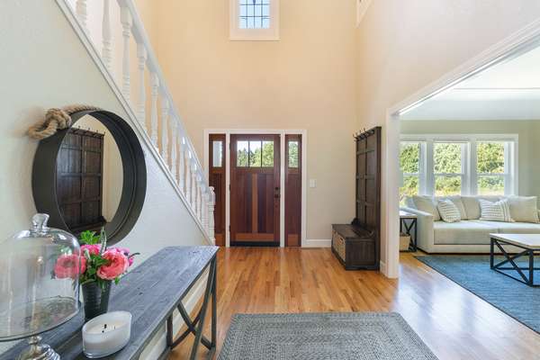 116 Nolan Ct Forestville, CA 95436