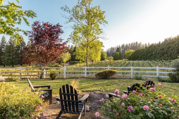 116 Nolan Ct, Forestville, CA 95436