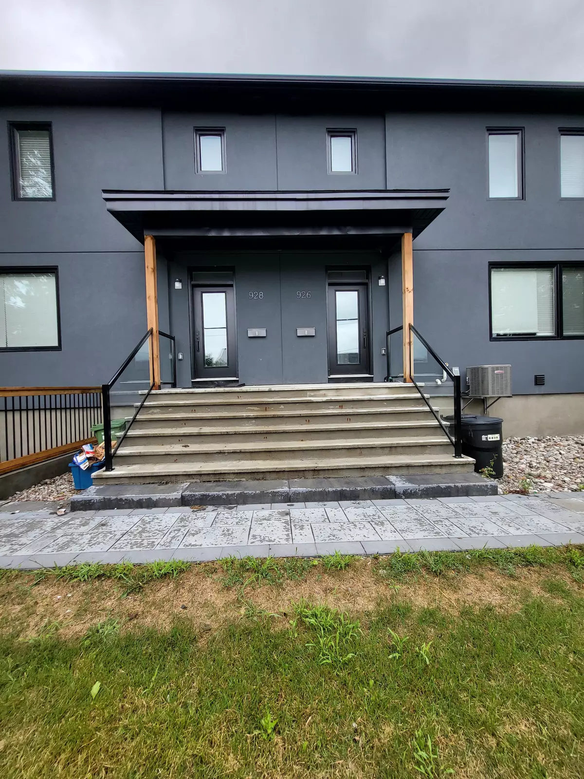 Ottawa, ON K2C 0A5,926 Baseline Rd