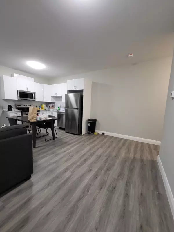 Ottawa, ON K2C 0A5,926 Baseline Rd