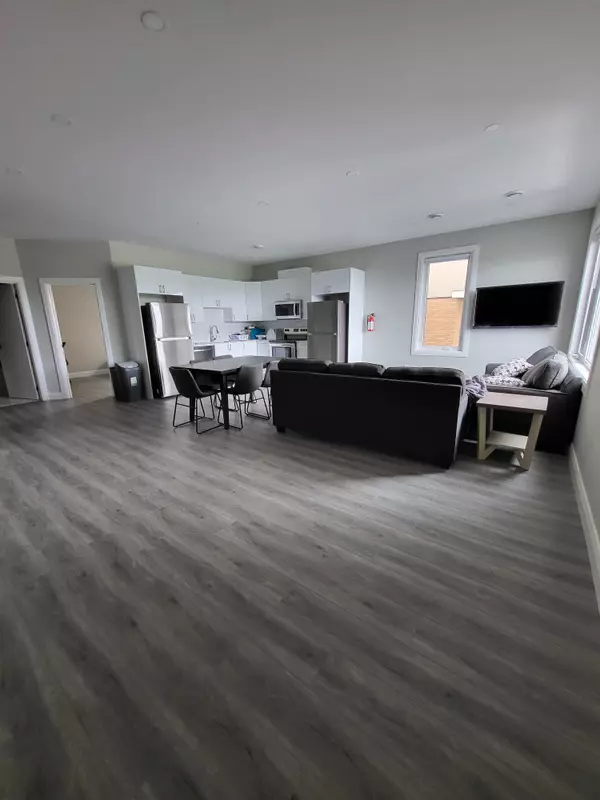 Ottawa, ON K2C 0A5,926 Baseline Rd