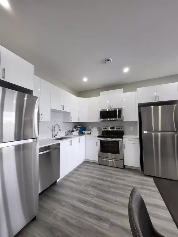 Ottawa, ON K2C 0A5,942 Baseline Rd