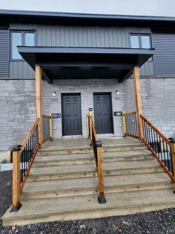 Ottawa, ON K2C 0A5,942 Baseline Rd