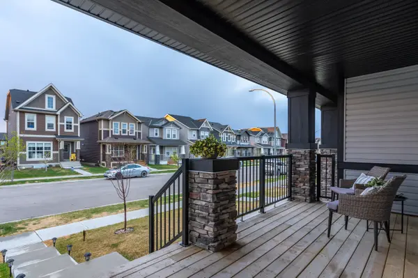 71 Hillcrest Clos SW, Airdrie, AB T4B 4T9