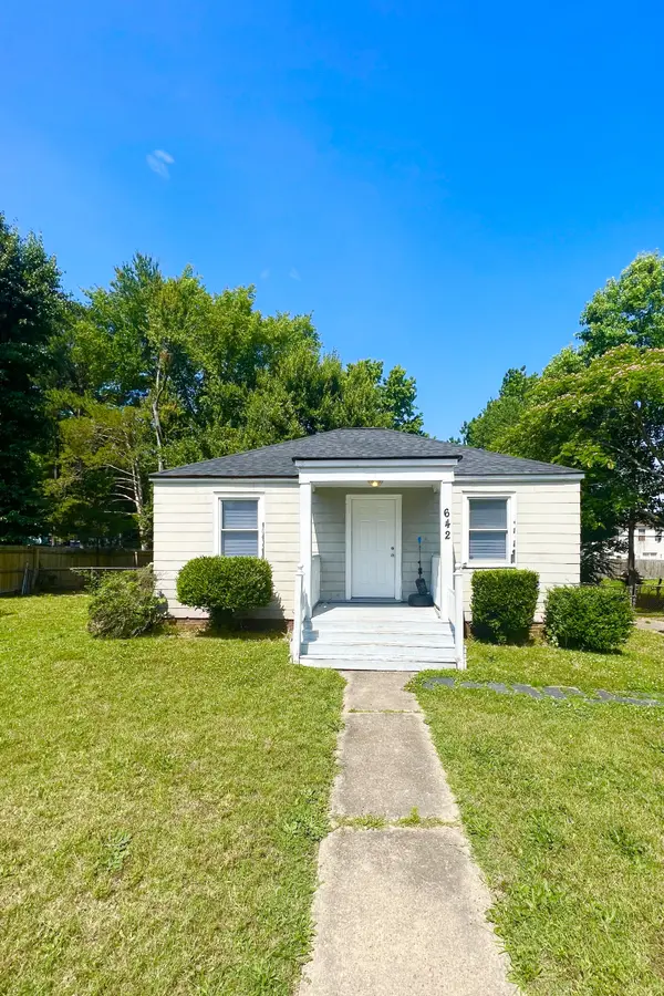 642 Effingham Dr, Richmond, VA 23224