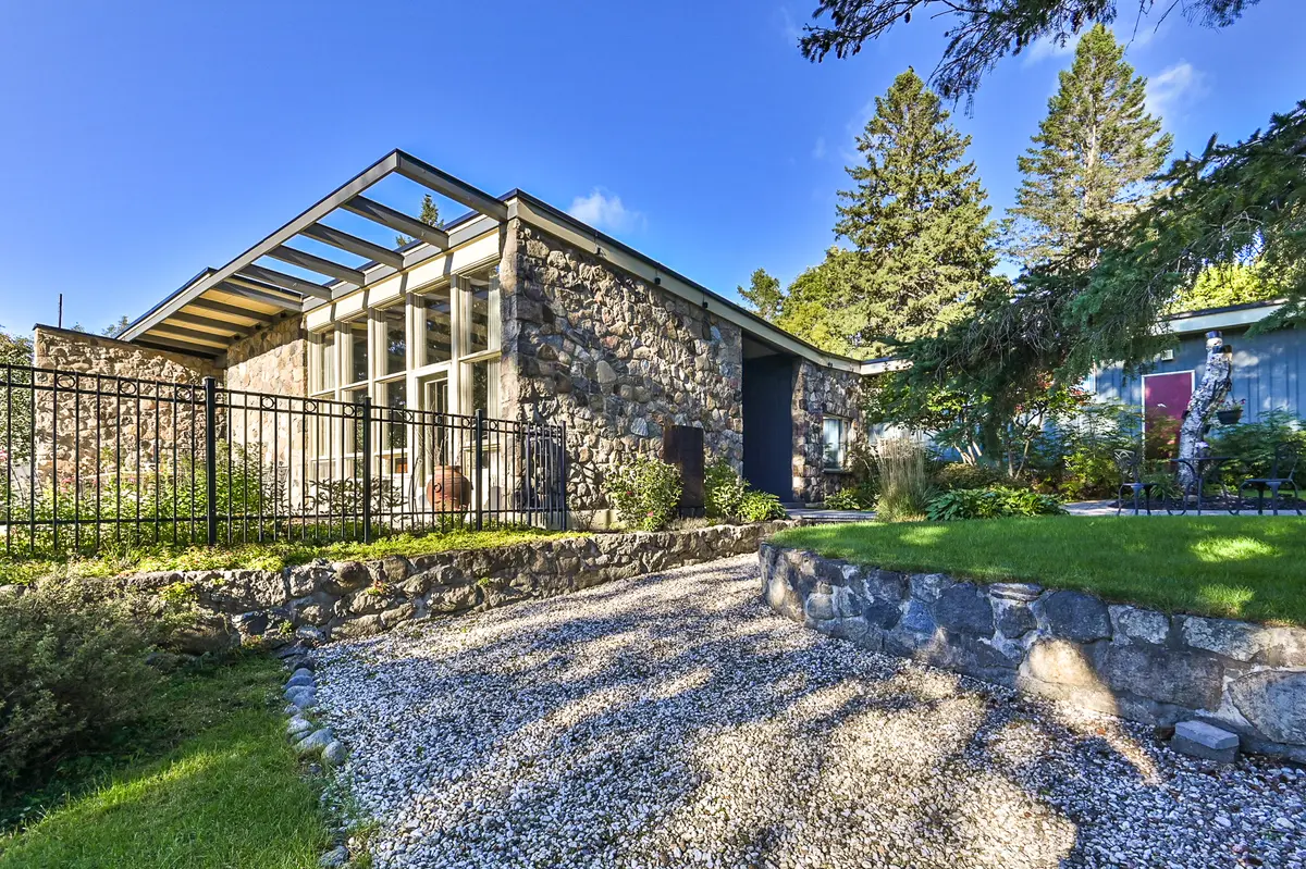227 Chemin Terzi, Piedmont, QC J0R 1K0