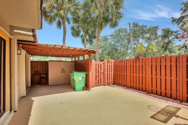 11865 SW 11th Ct, Davie, FL 33325
