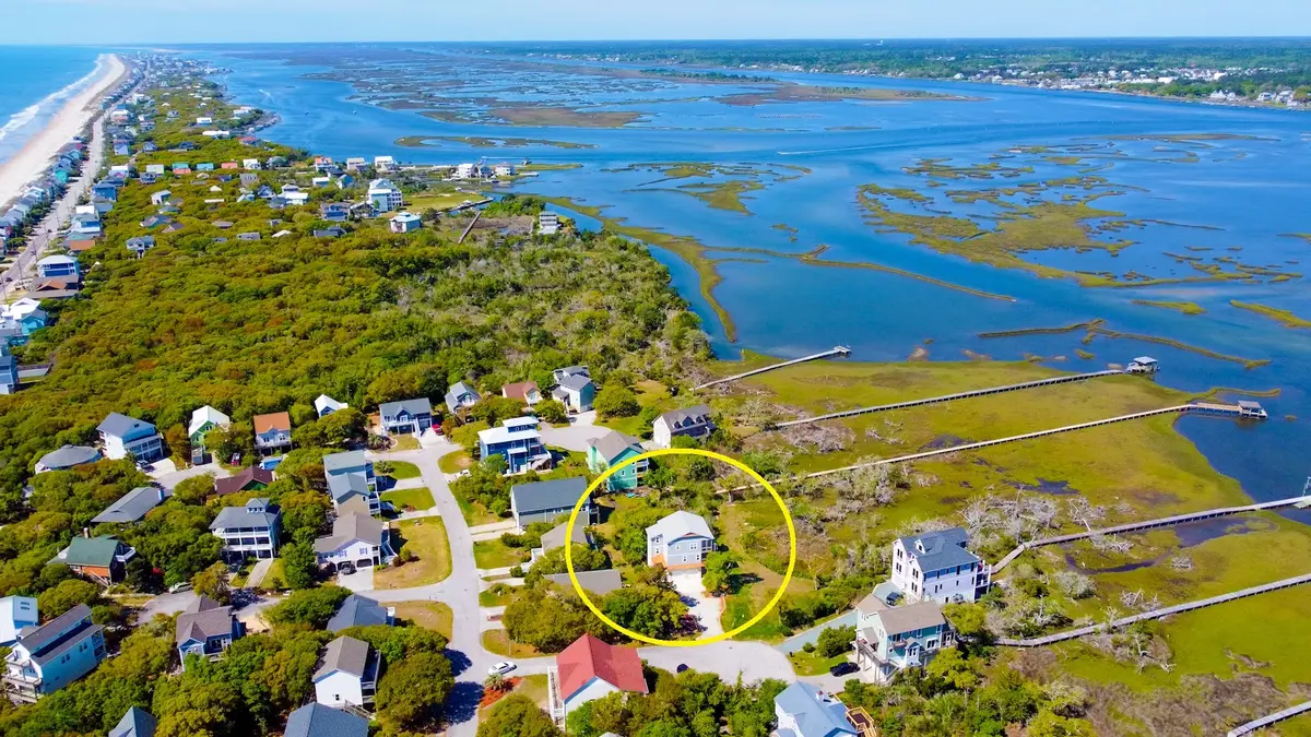 42 Sound Ct, Surf City, NC 28445