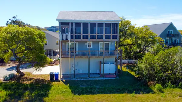 42 Sound Ct, Surf City, NC 28445
