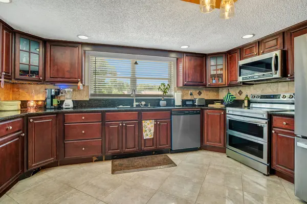 1823 Glenwood Rd, Deland, FL 32720