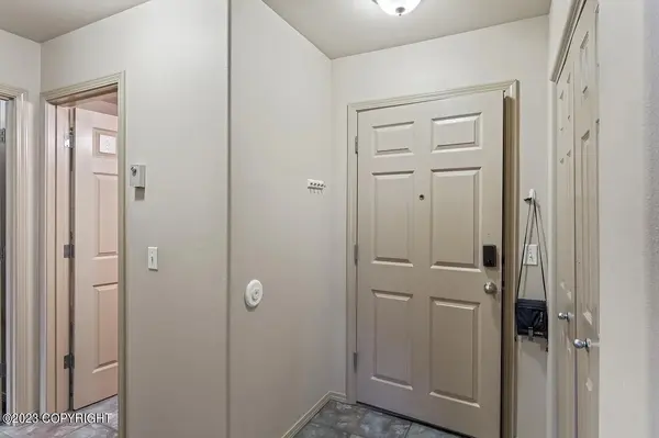 6109 Debarr Rd #304, Anchorage, AK 99504
