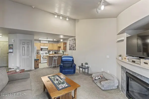 6109 Debarr Rd #304, Anchorage, AK 99504
