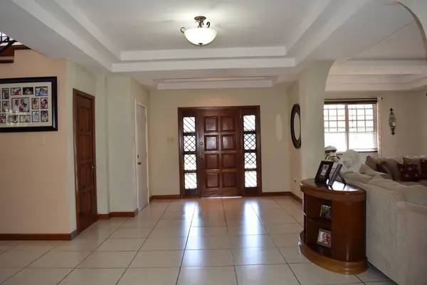 15 Guzman Crescent, Belama Phase 1, City
