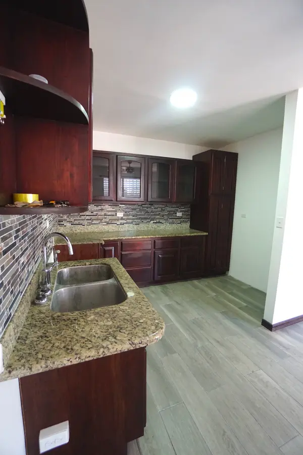 2724 Bradley Crescent, Belama Phase 2, City