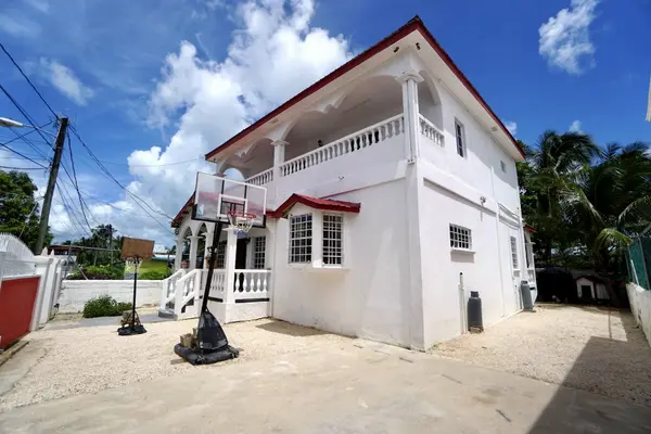 8 Fern Lane, Belize City,