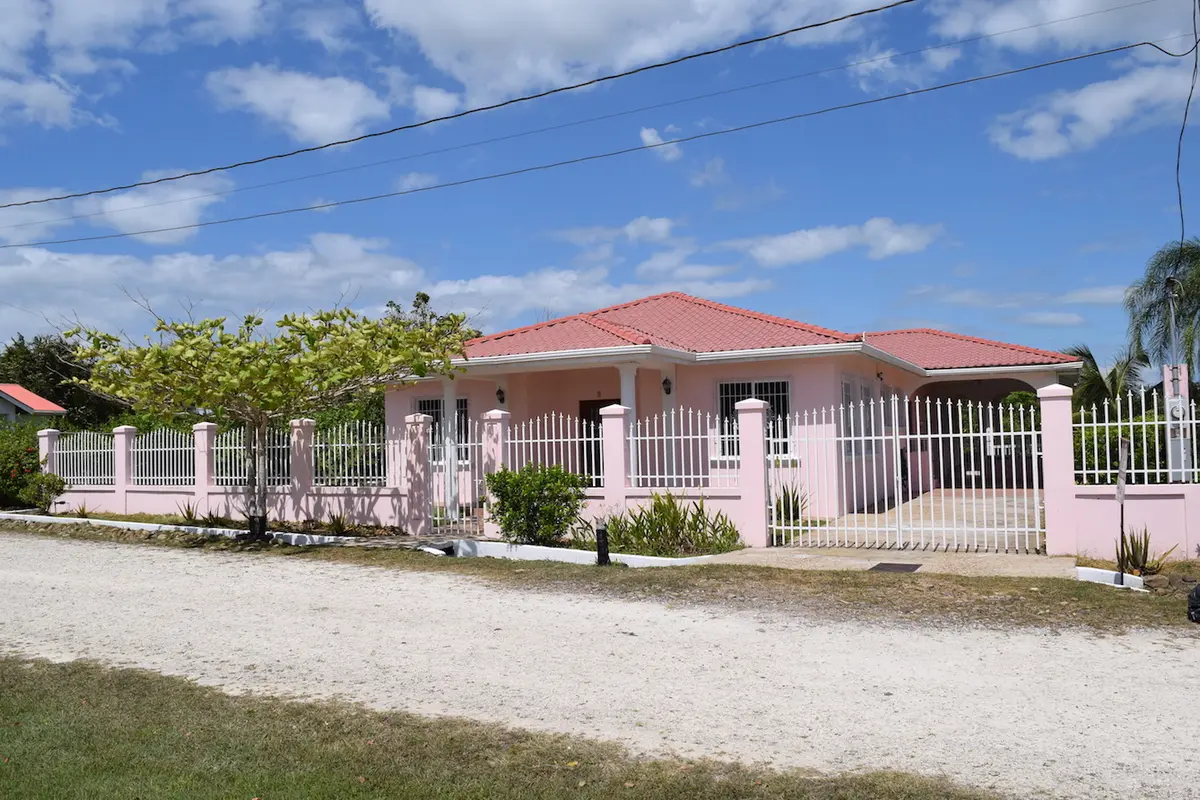 #9 Dean Crescent, University Heights, Cayo, Belize