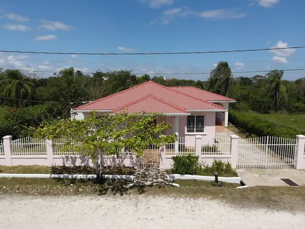 #9 Dean Crescent, University Heights, Cayo, Belize