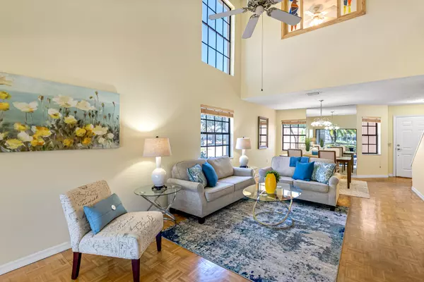 Tampa Fl 33615,,10424 Saint Tropez Place