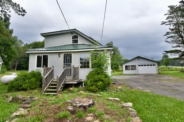 5886 Lake Rd, Galway, NY 12074