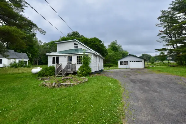 5886 Lake Rd, Galway, NY 12074