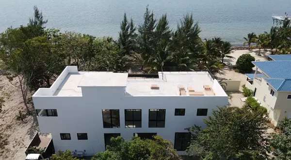 Seine Bight, Placencia,