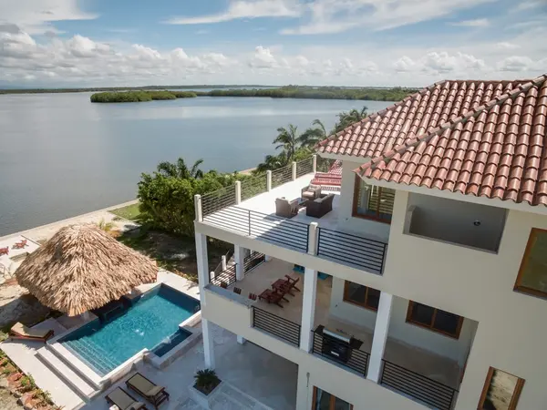 Placencia