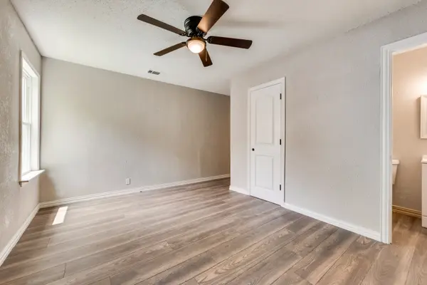 3612 Gene Ln, Haltom City, TX 76117