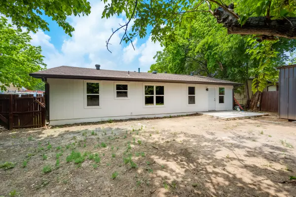 3612 Gene Ln, Haltom City, TX 76117