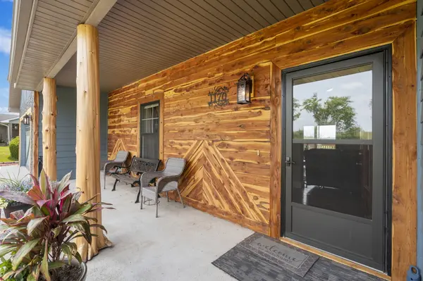 1170 Hampton Rd, Reeds Spring, MO 65737