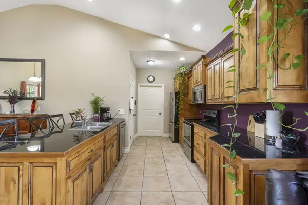 1170 Hampton Rd, Reeds Spring, MO 65737