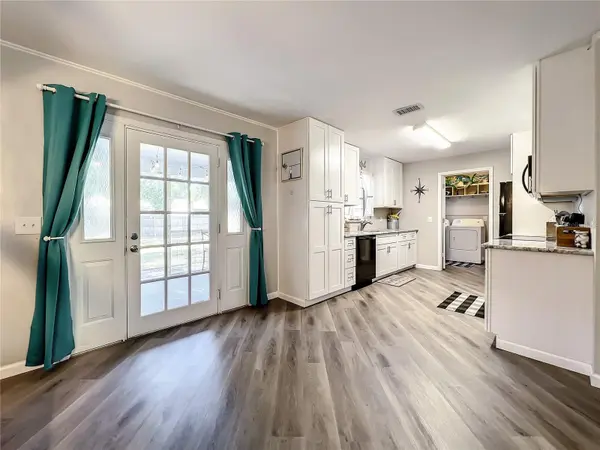 1240 Allendale Dr, Oviedo, FL 32765