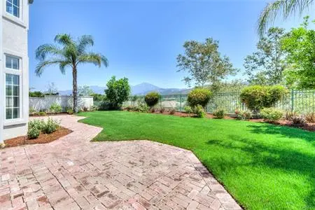 30 Thorn Oak, Rancho Santa Margarita, CA 92679