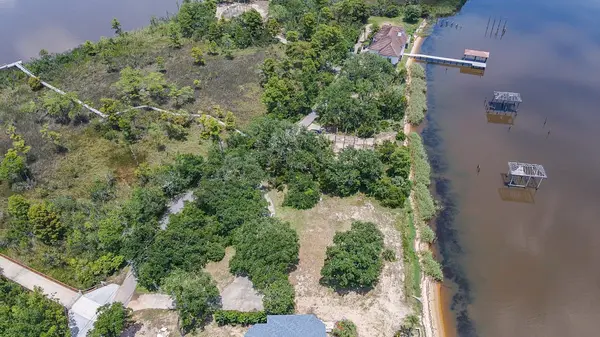 3759 Mackey Cove Dr, Pensacola, FL 32514