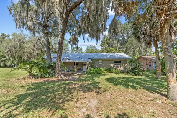 6933 S Baker Ave, Floral City, FL 34436