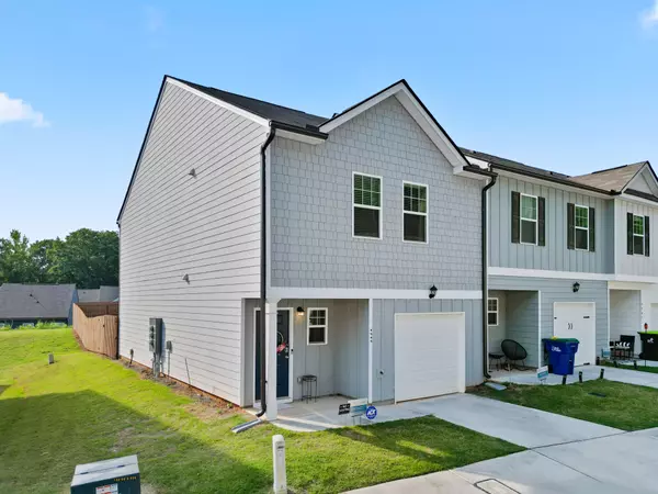 Atlanta, GA 30349,4949 Lower Elm St