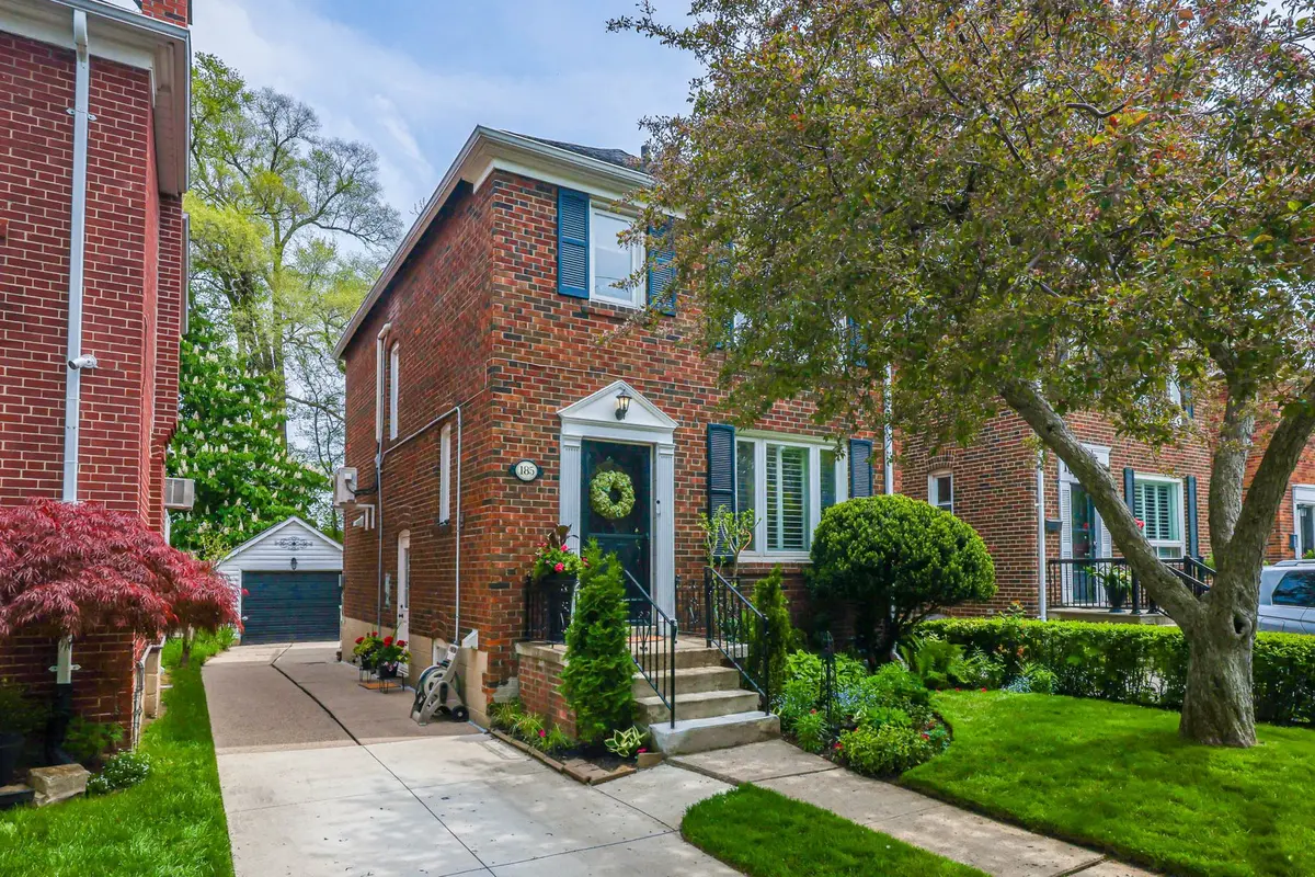 185 Randolph Rd, Toronto, ON M4G 3S6
