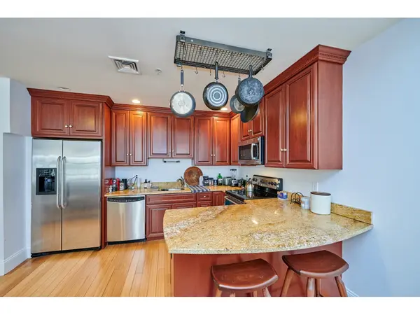 55 Temple Pl #4, Boston, MA 02111