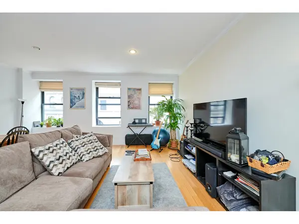 55 Temple Pl #4, Boston, MA 02111