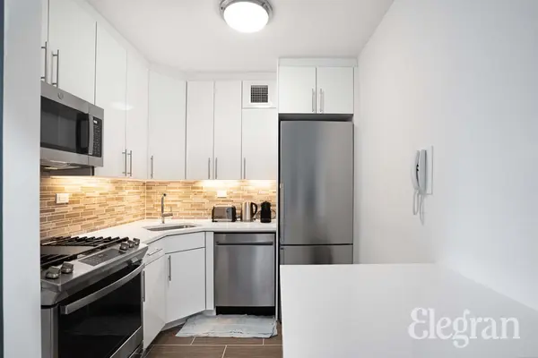 300 E 40th St #4E, New York, NY 10016