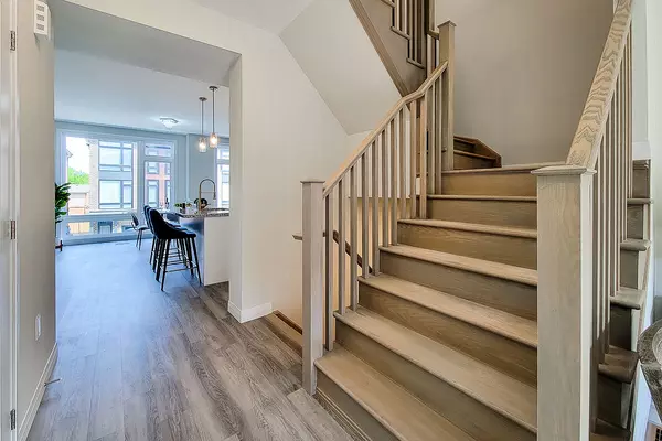 270 Melvin Ave #9 Hamilton, ON L8H 0B4