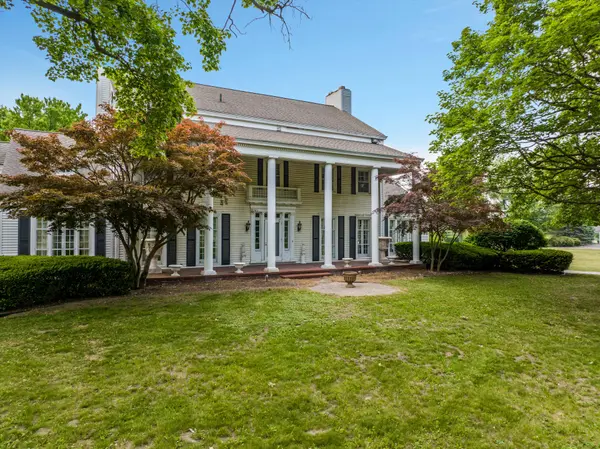 McIntyre Estate, Monroe County,